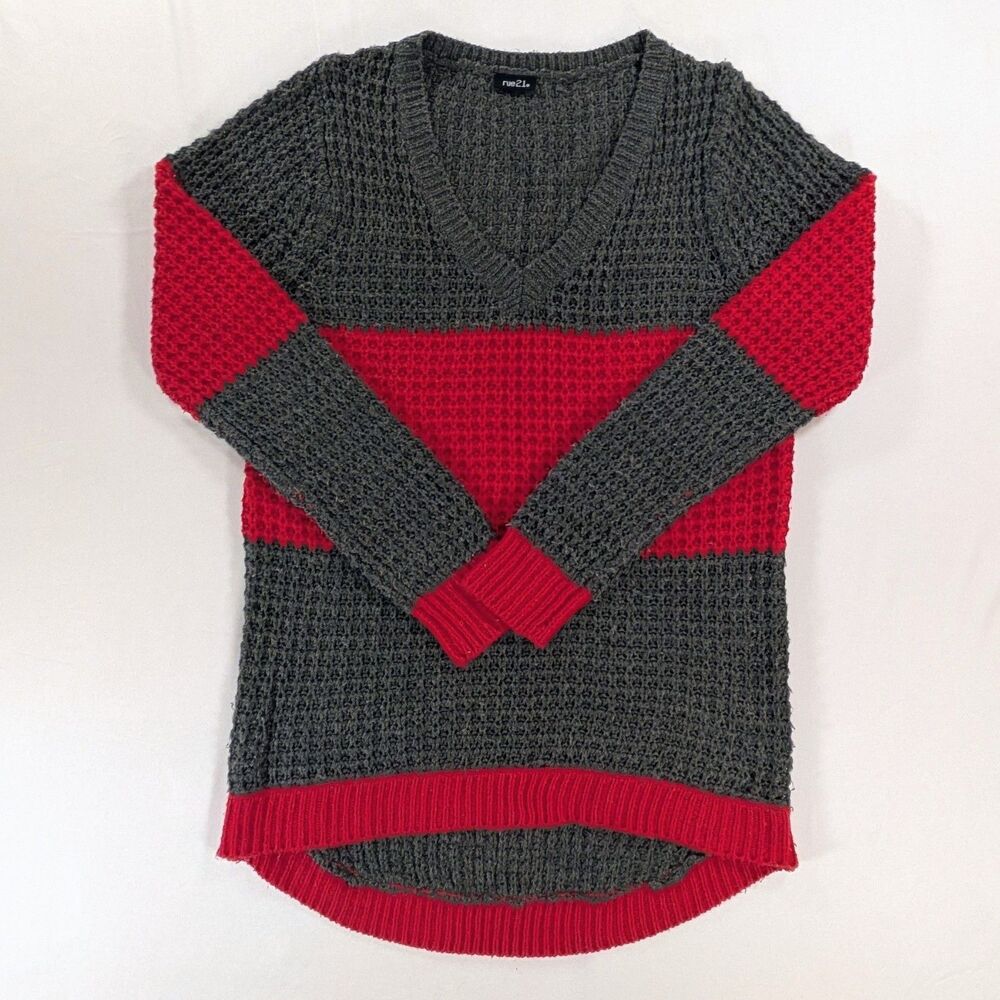 Rue21 Sweater Womens Med gray red Striped Tunic Long Sleeve whimsigoth